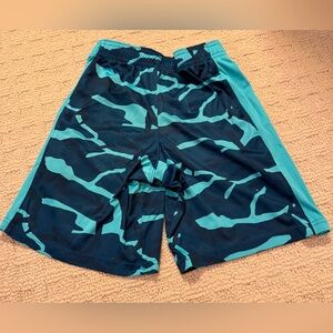 Under Armor Boys/Youth Small shorts